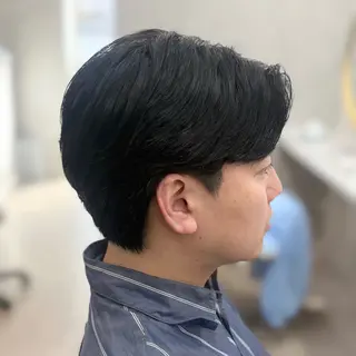 パーマ メンズ フェザーパーマ🦋セ ンターパート🖤彩音のヘアスタイル