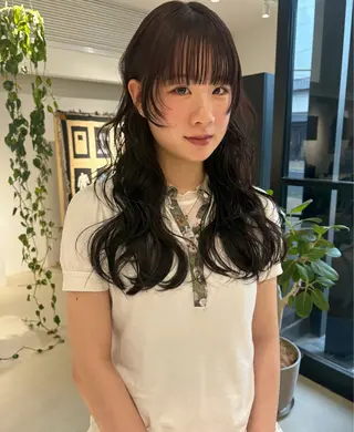 セミロング カラー Yui⭐️ 透け感カラーのヘアスタイル