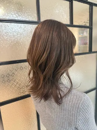 セミロング カラー 安永 涼のヘアスタイル