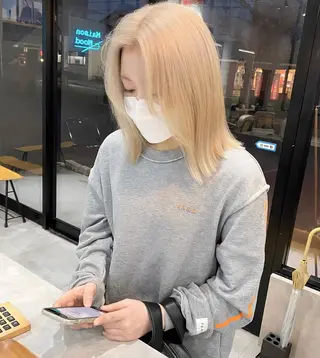 ミディアム mood alissaのヘアスタイル