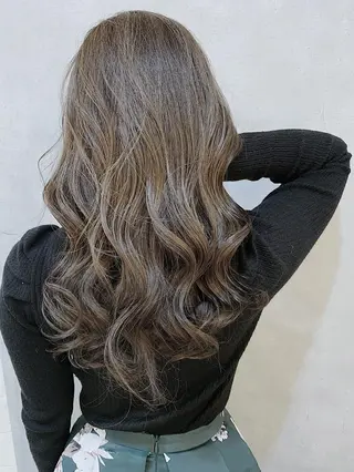 セミロング カラー MOU namba ムウナンバのヘアスタイル