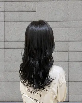 セミロング ayano / 透明感・くすみカラーのヘアスタイル