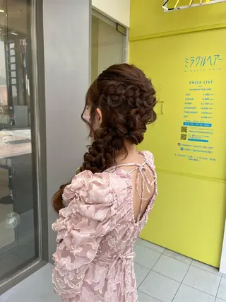 ヘアアレンジ 🟣niw SHUNNA🟣のヘアスタイル
