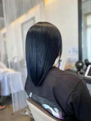 カラー 川村 綾のヘアスタイル