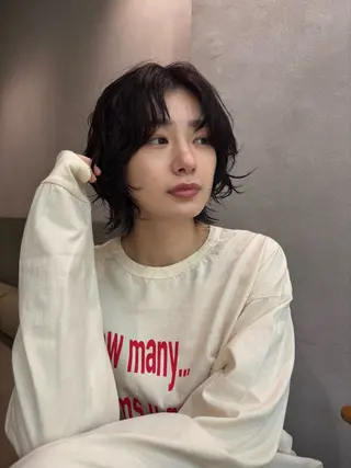 ショート パーマ 渡邊 百咲のヘアスタイル