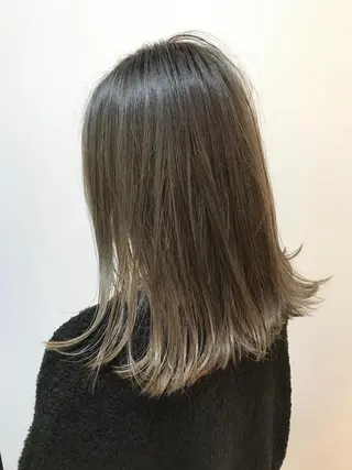 セミロング カラー 佐藤 魁人のヘアスタイル