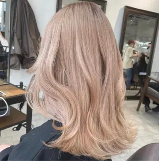 セミロング カラー 🌹TikTok４万 ﾌｫﾛﾜｰ🌹AKIのヘアスタイル