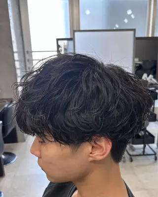 パーマ メンズ フェザーの鬼 🇰🇷yutoのヘアスタイル
