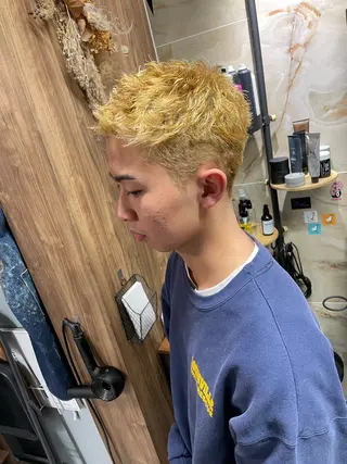 パーマ メンズ Lull1人美容室 バレイヤージュのヘアスタイル