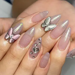 ミディアム ネイル richeri beautyのエステ・リラクイメージ