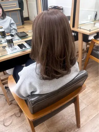 ミディアム カラー パーマ ヘアアレンジ メンズ キッズ レイヤーカット／顔周 りカット/縮毛矯正のヘアスタイル