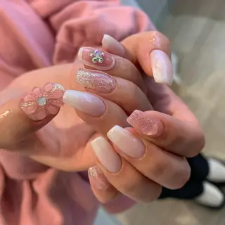 ネイル Natsuko 🪼のネイルデザイン