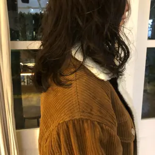 セミロング パーマ qpula misuzuのヘアスタイル