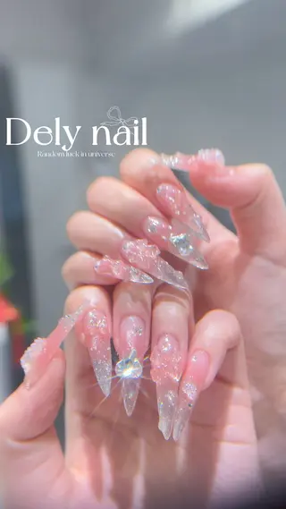 ロング Dely Nailのネイルデザイン