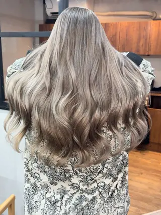 カラー Foi by Belle都賀店（フォワ バイ ベル）所属・FoibyBelle ﾌｫﾜﾊﾞｲﾍﾞﾙのヘアスタイル