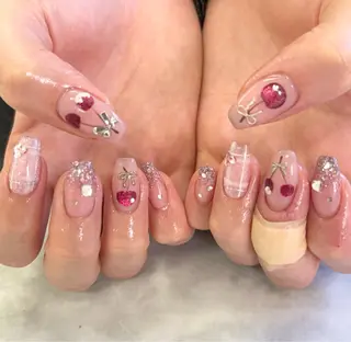 ネイル Bianca関内 USUI🐢のネイルデザイン