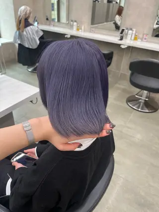 ミディアム 寒色/ベージュヘア ブリーチありMiOのヘアスタイル