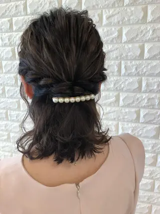 ミディアム ヘアアレンジ 盛れるレイヤーカット 得意🌹井上美沙のヘアスタイル