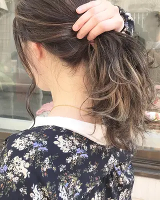 セミロング カラー ヘアアレンジ Mariana/ 鶴原-ハイライトのヘアスタイル