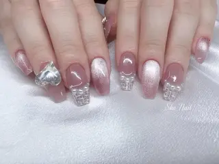 ネイル She   Nail所属・ISA_ BELLAのネイルデザイン