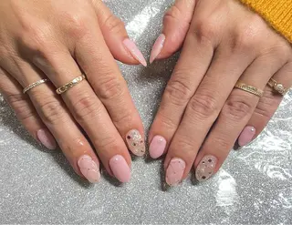 ネイル VIERU 🌈🎀💖のネイルデザイン