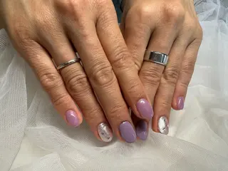 ネイル salon de 4H所属・小林 麻里のネイルデザイン