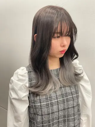 セミロング 韓国風🤍 イワサキ　リコ🍒のヘアスタイル
