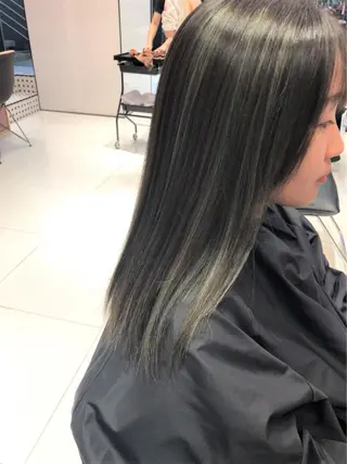 ロング カラー 相川 愛実のヘアスタイル