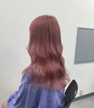 ミディアム カラー ヘアアレンジ 🫧モテる💗ダメー ジレスハイトーン🫧のヘアスタイル