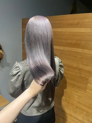 ロング カラー 透明感ハイトーン🦄 キラ🌈のヘアスタイル