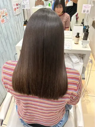 セミロング [髪質改善カラー] 佐藤唯花🦋のヘアスタイル