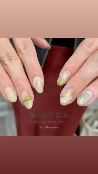 ネイル One’Ness Nana🤍のネイルデザイン