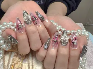 ネイル MoaNail🫶 Yoshiのネイルデザイン