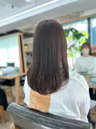 ミディアム カラー パーマ ヘアアレンジ メンズ キッズ ネイル マツエク・マツパ アイブロウ レイヤーカット 🌿透け感カラーのヘアスタイル