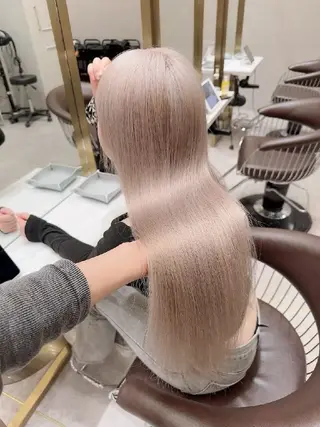 カラー Lond Roleのヘアスタイル