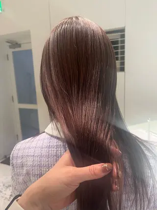 カラー Louwe 小島のヘアスタイル