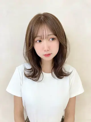 ミディアム 【広尾/恵比寿】 カットカラーのヘアスタイル