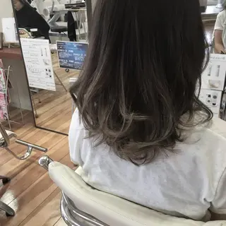 セミロング カラー 髪質改善×レイヤー 高嶋のヘアスタイル