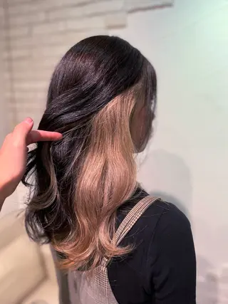 カラー 渋田 唯のヘアスタイル