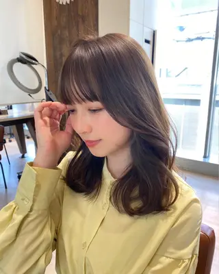 ロング カラー 佐藤 悠衣/透明感 カラー/似合わせ前髪のヘアスタイル