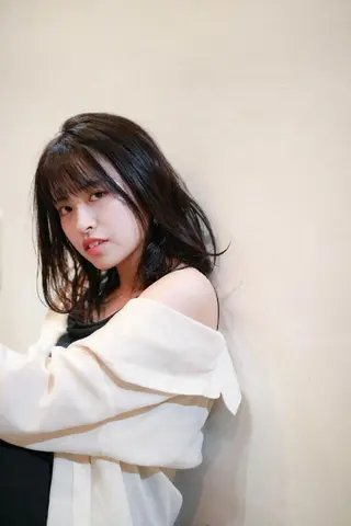 ミディアム カラー Roji 米田 真一のヘアスタイル