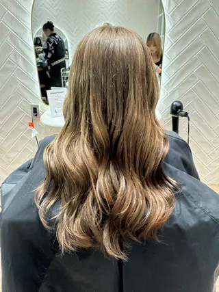 セミロング カラー 河添 麗菜のヘアスタイル