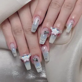 ネイル Maggie Nail🦩のネイルデザイン