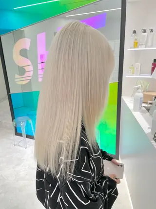 ミディアム カラー 🤍💕ブリーチカラ ーAyaka💕🤍のヘアスタイル