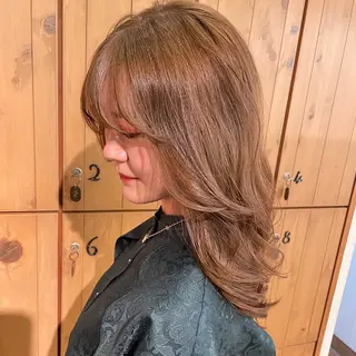 セミロング カラー 奥村 紗季のヘアスタイル