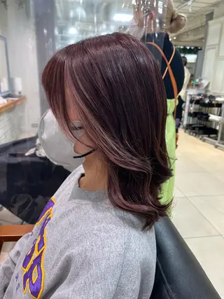 ミディアム カラー 透明感ハイトーン🦄 キラ🌈のヘアスタイル