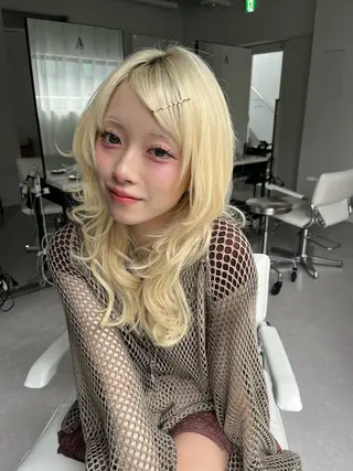ロング カラー 透明感カラー✨🩵 韓国ヘアkanatoのヘアスタイル