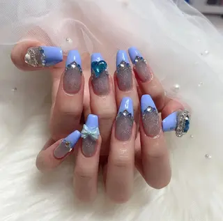 ネイル &ME ネイルサロンのネイルデザイン