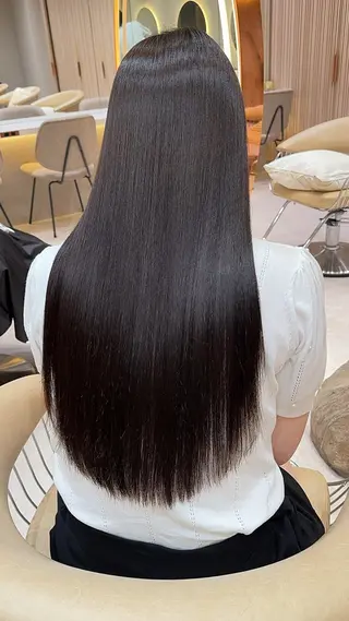 セミロング カラー 縮毛矯正✨🫧 レイヤー川村利幸のヘアスタイル