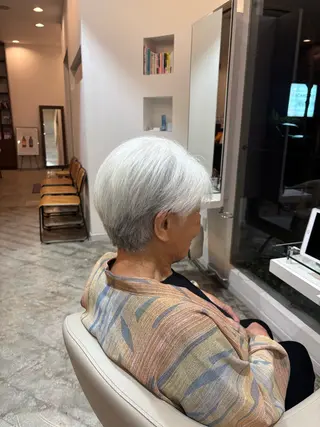 ショート 佐藤 優里のヘアスタイル